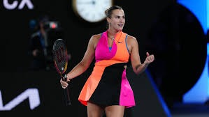 爱德华兹的半场压哨三分，真丝滑！